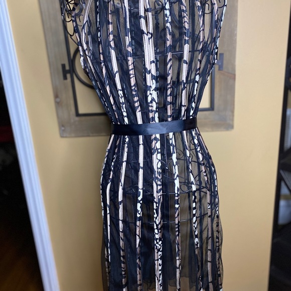 INTIMATE SILK SHEER COVER UP 🌸 - Picture 2 of 3